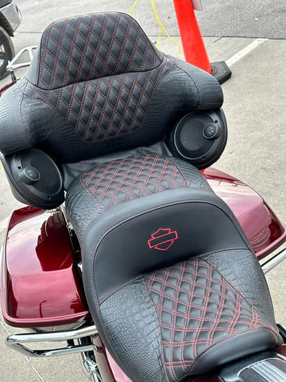 Replacement Seat Cover with matching Backrest and Tourpack Cover