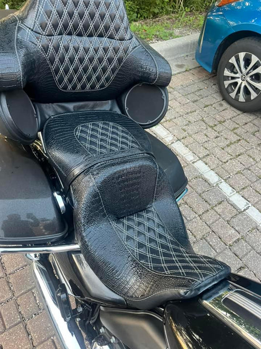 Ultra Reach Seat Replacement Seat Cover with Tourpack Cover